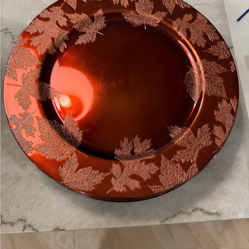 Elegant Maple Leaf Red Plate